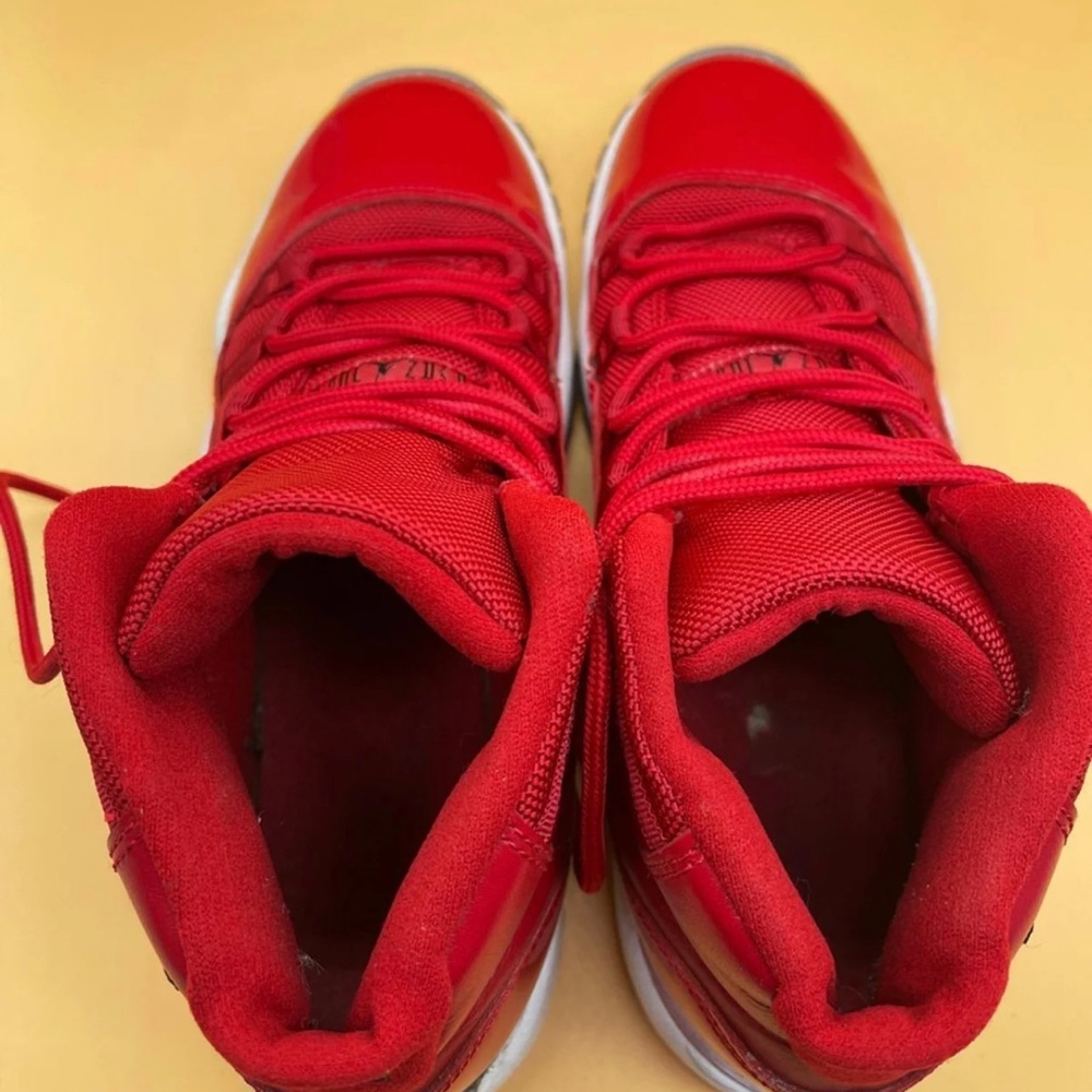 Jordan 11 - Picture 4 of 4